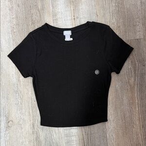 Tilly's Black Short Sleeve Crop Top